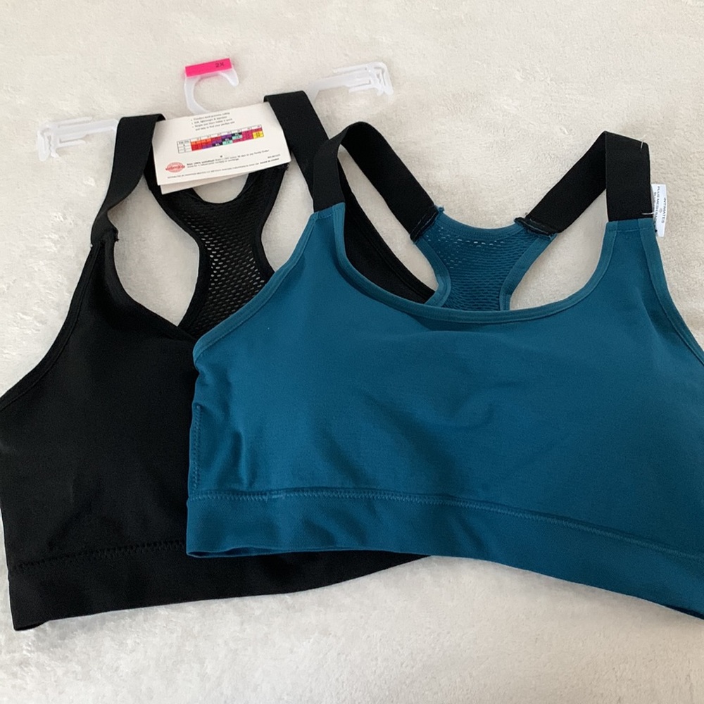 Bundle of 2 Woman’s Sports Bras - 2X New With Tags